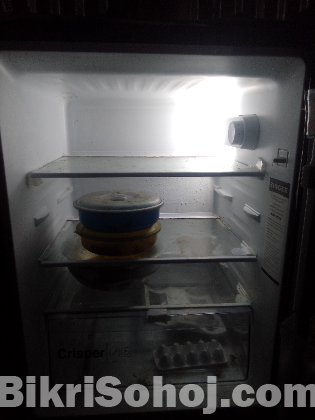 ফ্রিজ বিক্রি হবে